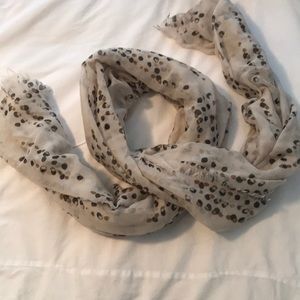 Large light scarf